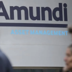 Amundi-Redirige-Su-Estrategia-Ante-la-Perdida-de-Confianza-en-El-Dolar