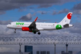 el-capitán-de-viva-aerobus-salva-a-215-personas-en-pleno-vuelo