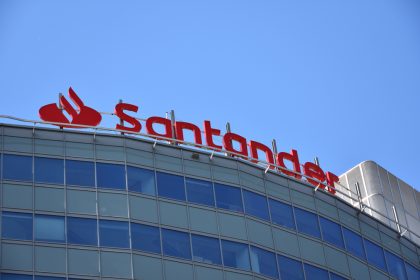 santander-complica-la-opa-de-bbva-con-oferta-por-tsb