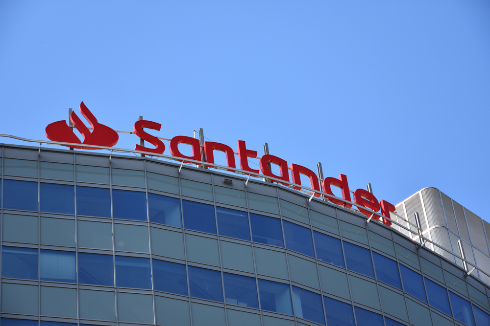 santander-complica-la-opa-de-bbva-con-oferta-por-tsb