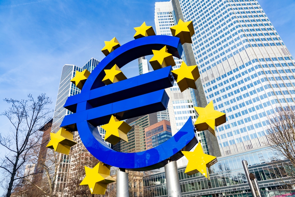 bce-alerta-por-aranceles-y-prepara-test-de-estrés-en-2026