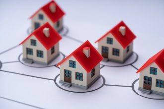 comprar-casa-en-españa-exige-ahorros-casi-imposibles