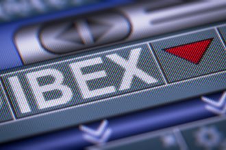 el-ibex-lidera-las-caídas-en-europa-por-dividendos-y-banca