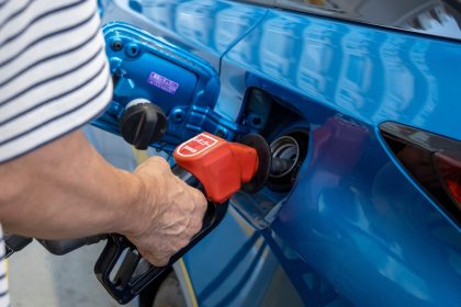 gasolina-y-diésel-suben-justo-antes-del-gran-éxodo-veraniego