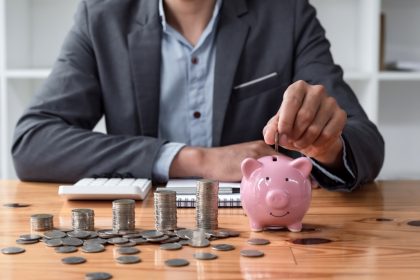 hacienda-devolverá-hasta-4.000-euros-a-mutualistas