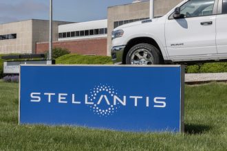 stellantis-sufre-pérdidas-de-2.300-millones-de-euros