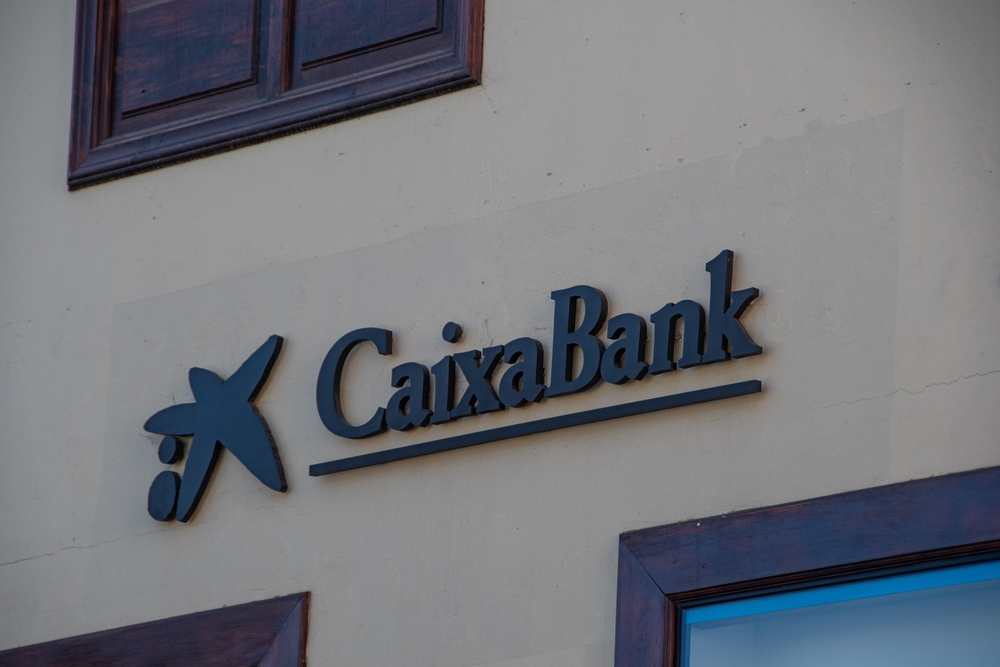 caixabank-completa-casi-la-mitad-de-su-recompra