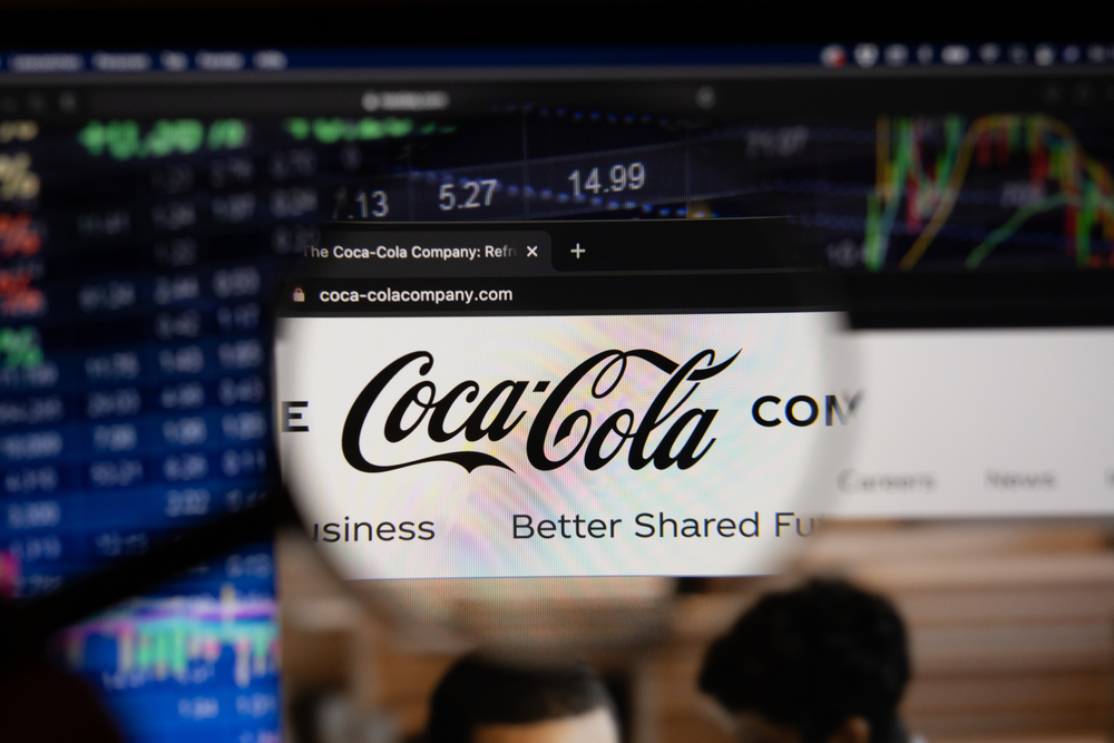 coca-cola-europacific-se-desploma-pese-a-buenos-resultados