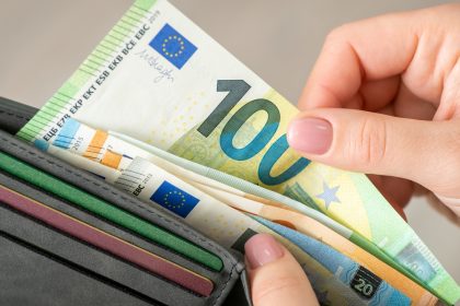 ocde-advierte-caída-en-la-renta-de-hogares-españoles