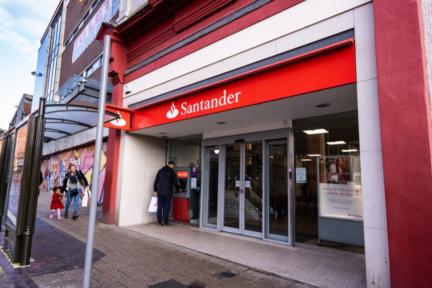 santander-se-alía-con-openai-para-impulsar-la-banca-con-ia