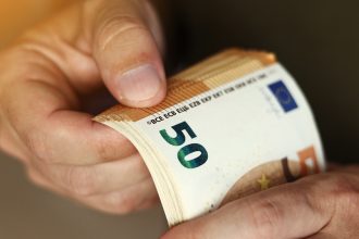 salarios-en-navarra-suben,-pero-siguen-lejos-de-europa