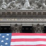 wall-street-sube-con-foco-en-ia-y-la-fed