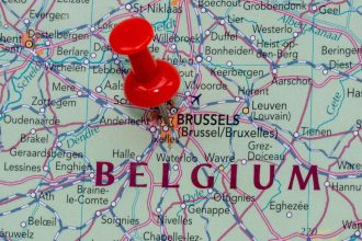 bruselas-flexibiliza-las-emisiones-y-da-aire-al-automóvil