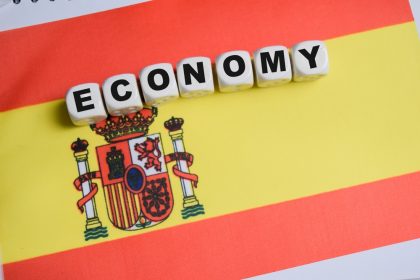 el-déficit-estructural-sitúa-a-españa-en-una-posición-fiscal-crítica