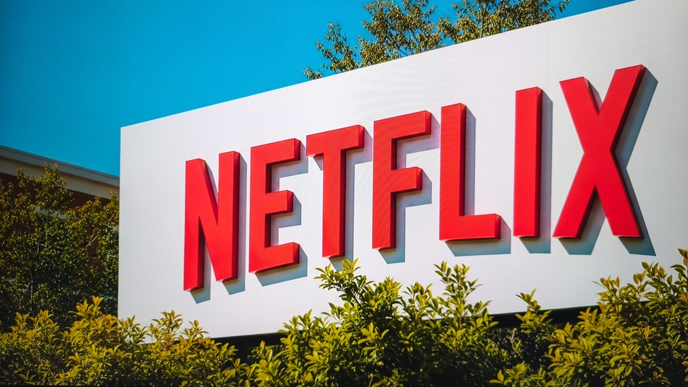 netflix-acelera-beneficios-y-apunta-a-warner-bros