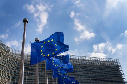 el-efectivo-reaparece-como-refugio-en-tiempos-de-crisis